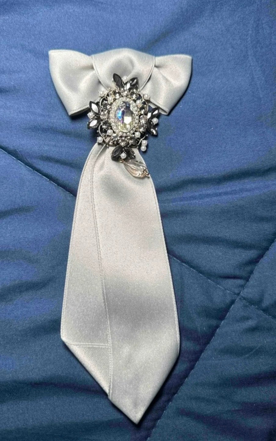 Blair Waldorf tie